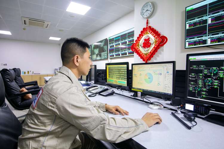 我国首个"双频5g+工业互联网"智能炼厂在惠州建成投用